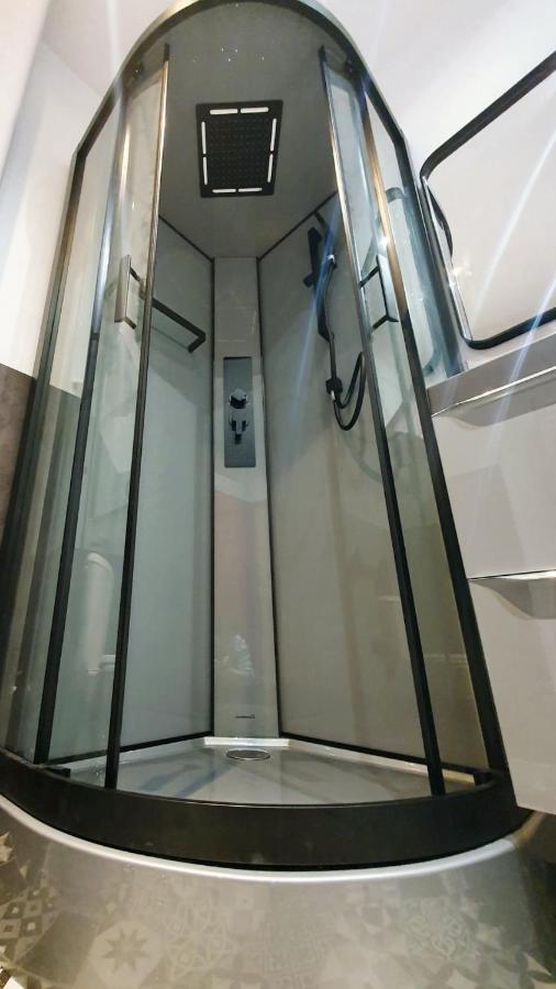 Le Canut Duviard - Proche Metro Croix-rousse